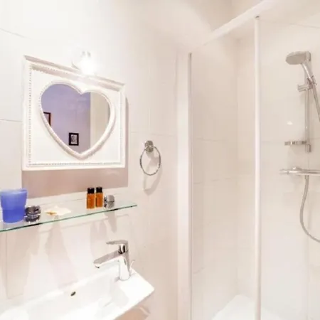 Le Charme Au Coeur Du Vieux Lyon Ail Apartament *